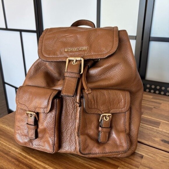 MICHAEL KORS Susie Flap Leather backpack bag boho preppy school office - Picture 1 of 16